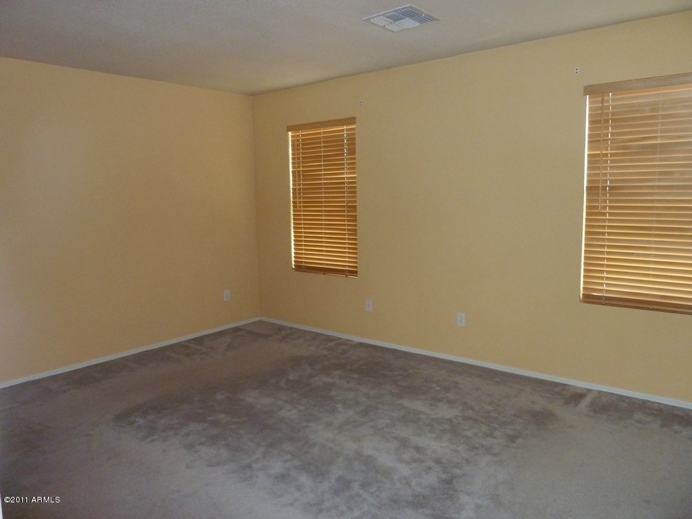 2420 West Roeser Road Phoenix, AZ 85041 - Photo 18 of 27 P1000848