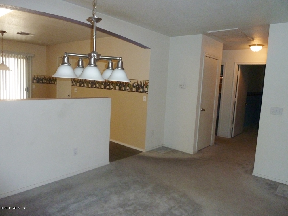 2420 West Roeser Road Phoenix, AZ 85041 - Photo 10 of 27 P1000840
