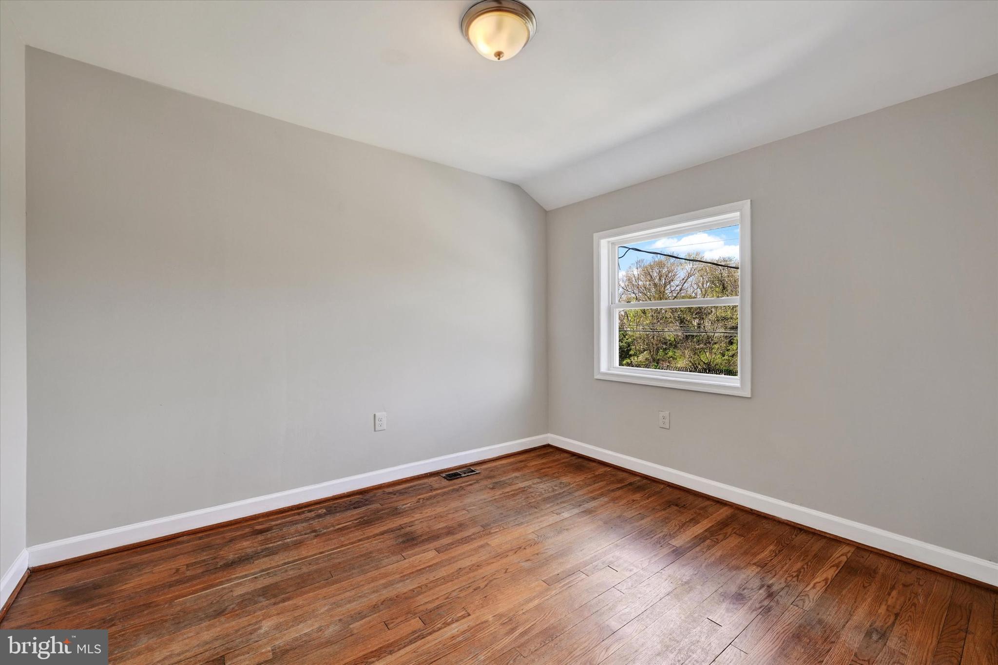 956 Middlesex Road Essex, MD 21221 - Photo 13 of 19