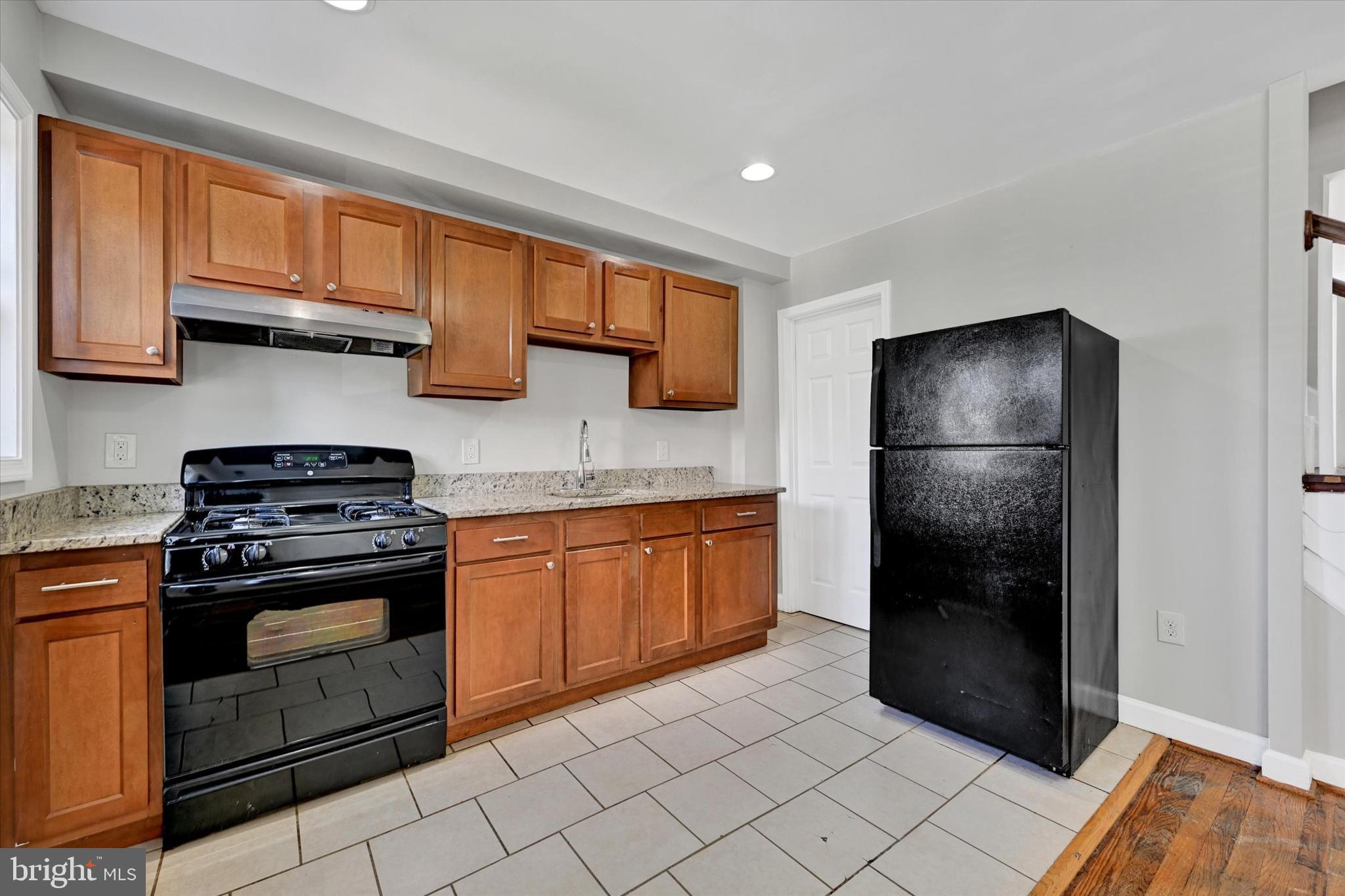 956 Middlesex Road Essex, MD 21221 - Photo 9 of 19