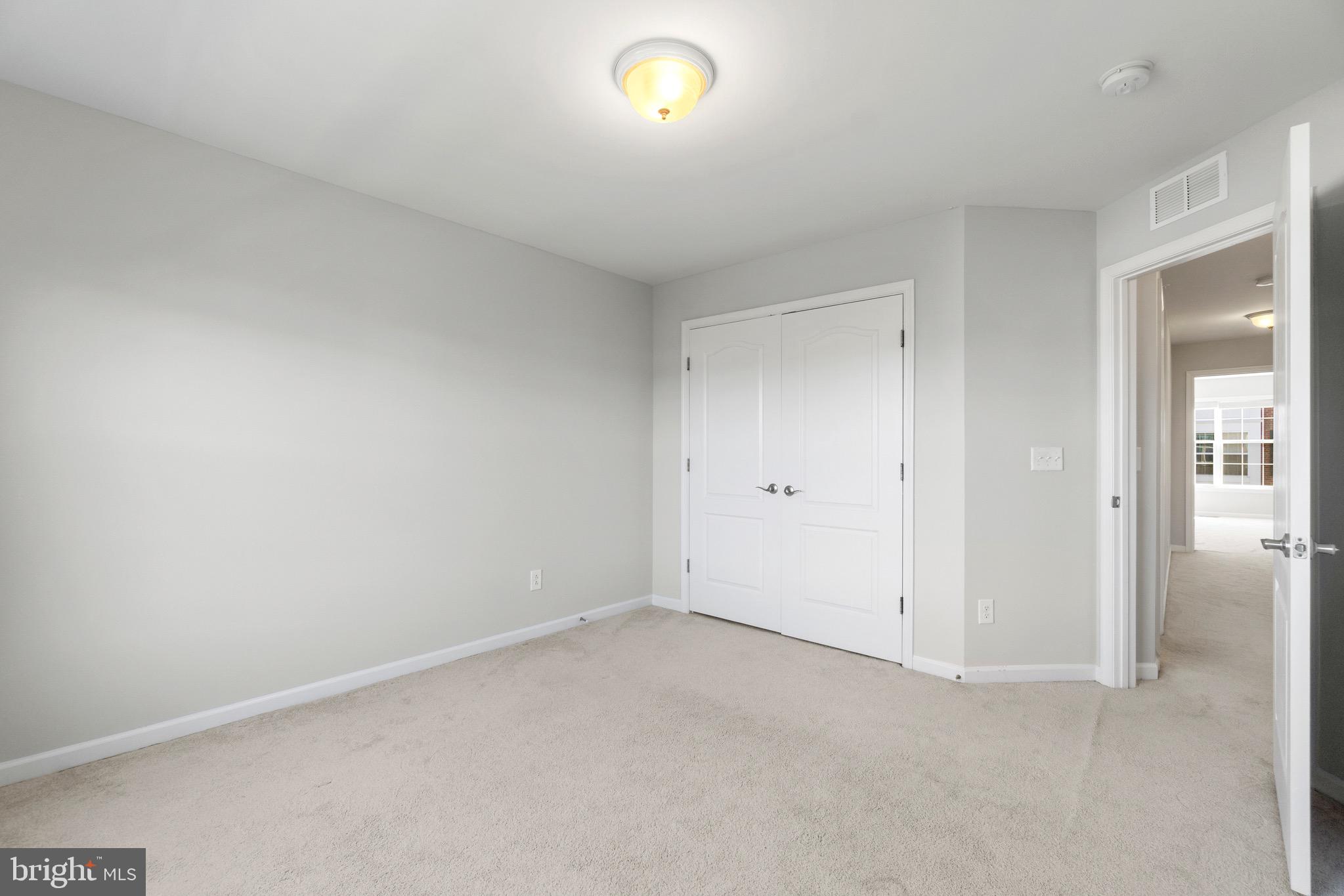 2261 Kew Gardens Drive, Unit 186 Woodbridge, VA 22191 - Photo 22 of 32 a view of an empty room