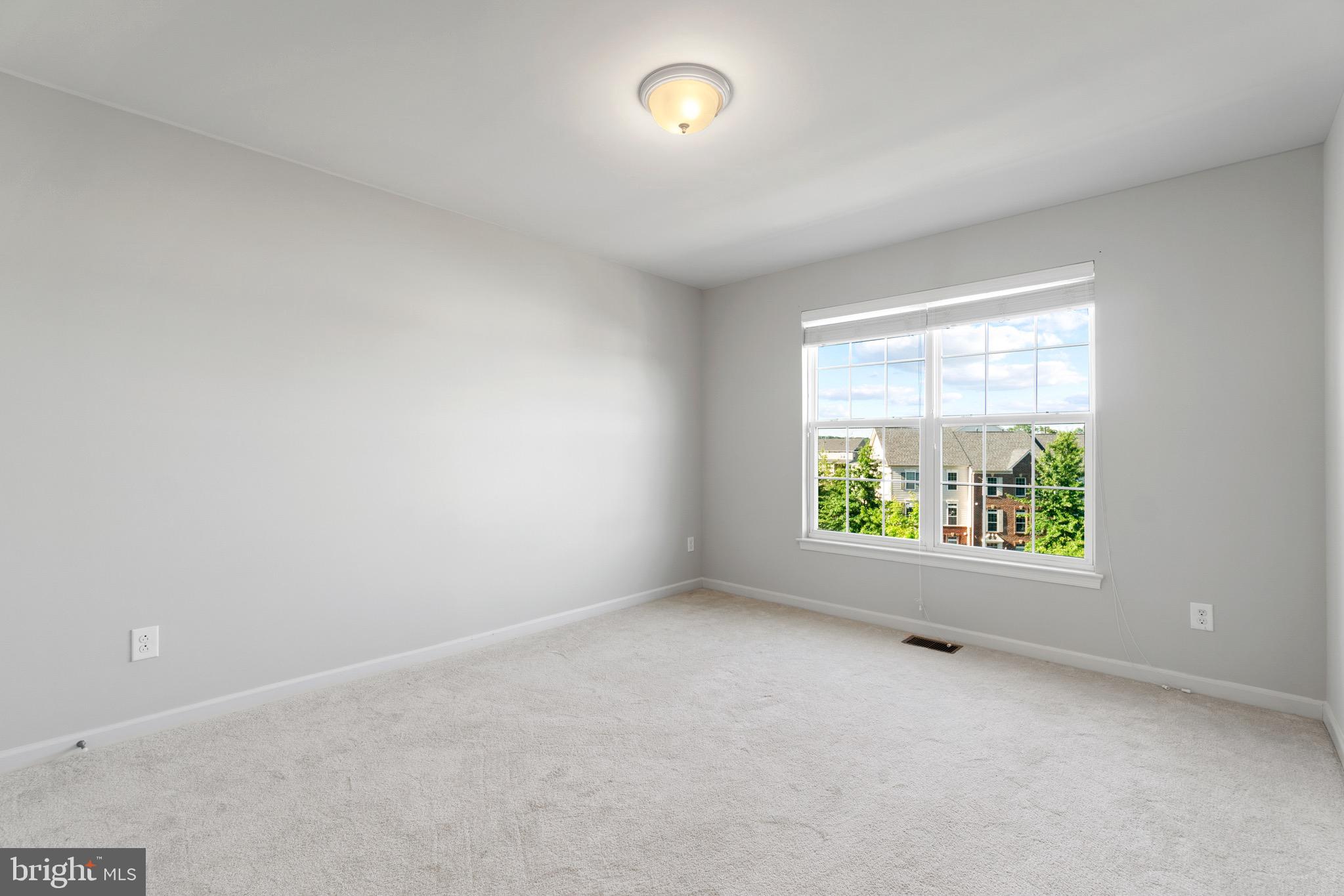 2261 Kew Gardens Drive, Unit 186 Woodbridge, VA 22191 - Photo 27 of 32