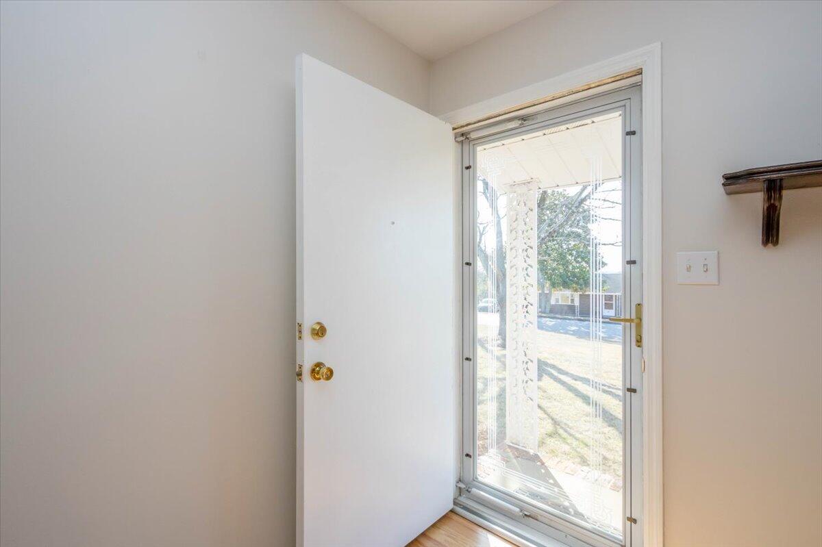 2145 Hillsinger Road Augusta, GA 30904 - Photo 6 of 50 Foyer