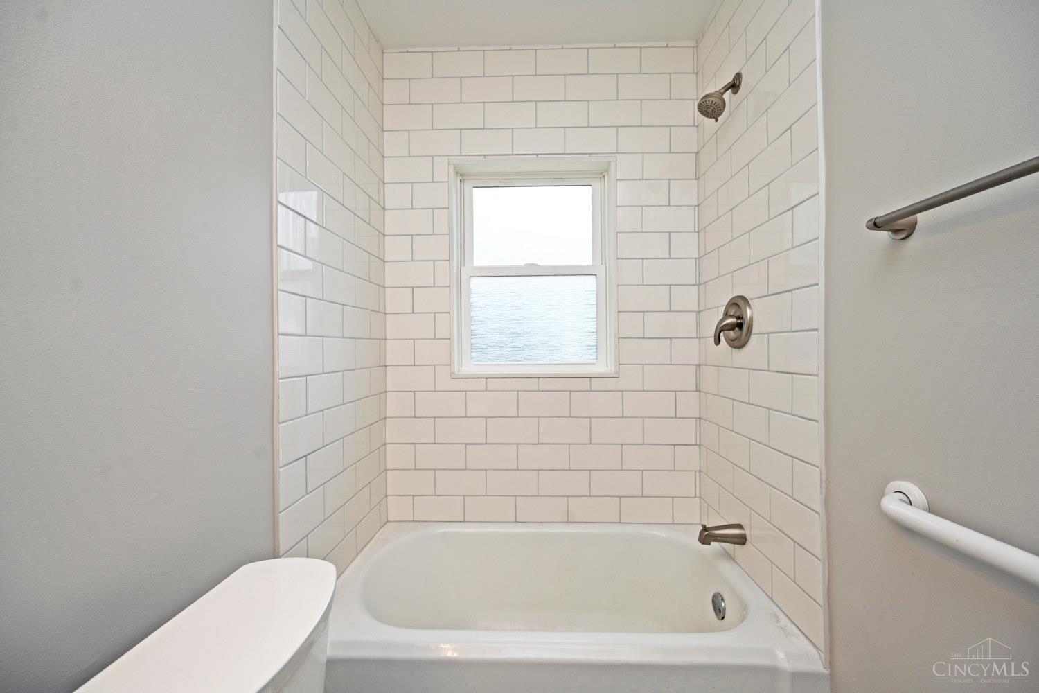 9452 Reading Road Reading, OH 45215 - Photo 23 of 37