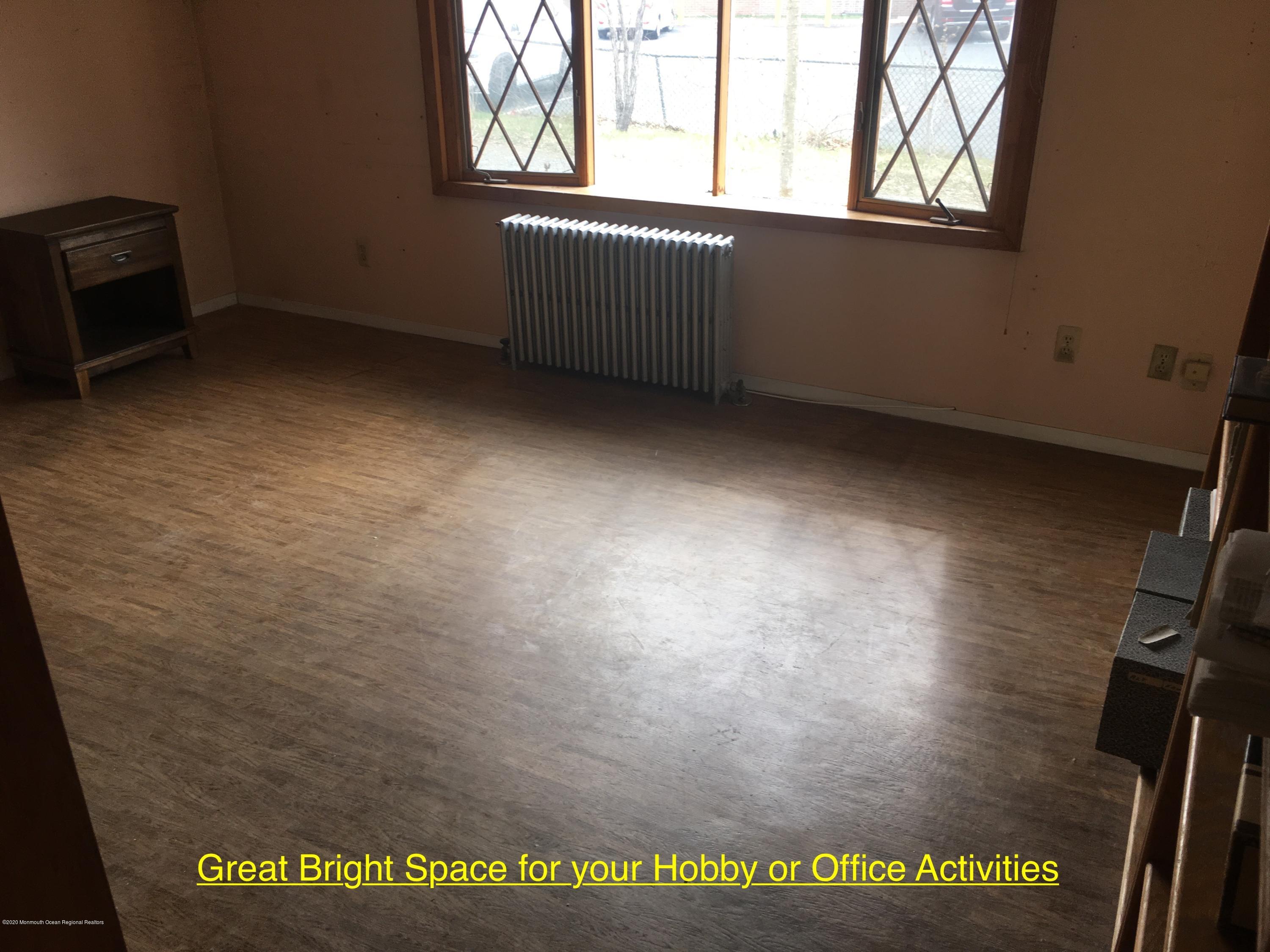 111 Tennent Road Morganville, NJ 07751 - Photo 15 of 41 15 Multi-4