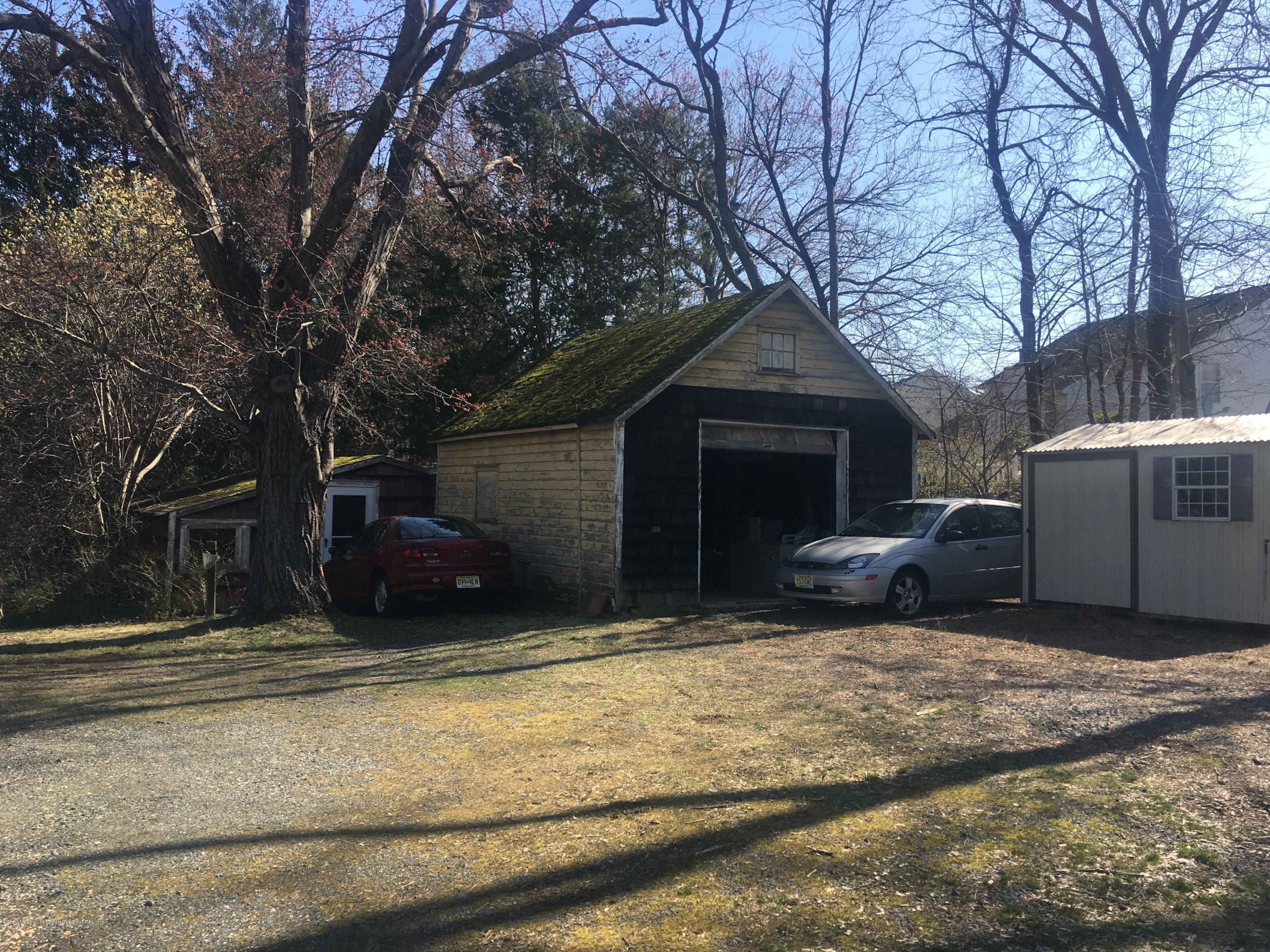 111 Tennent Road Morganville, NJ 07751 - Photo 36 of 41 36 Garage, Workshop, Shed