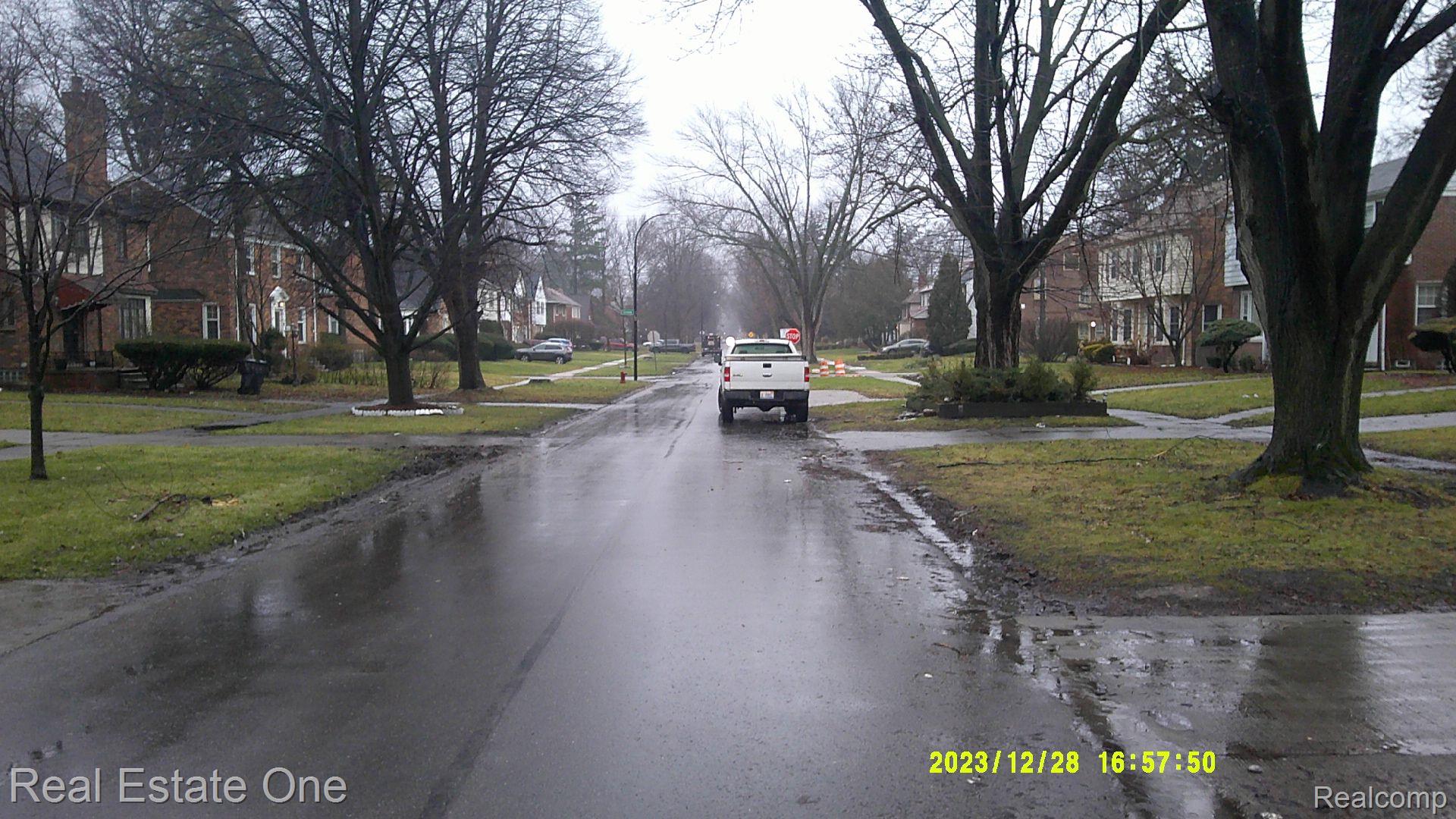 16845 Edinborough Road Detroit, MI 48219 - Photo 25 of 27 Gallery Image 25