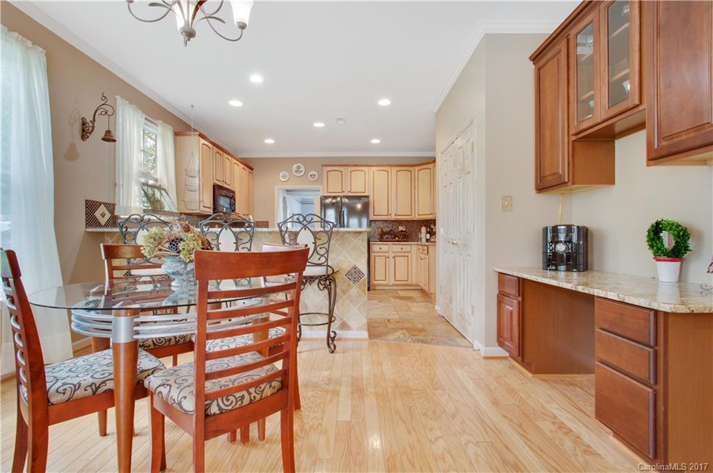 402 Garnet Court Fort Mill, SC 29708 - Photo 11 of 24