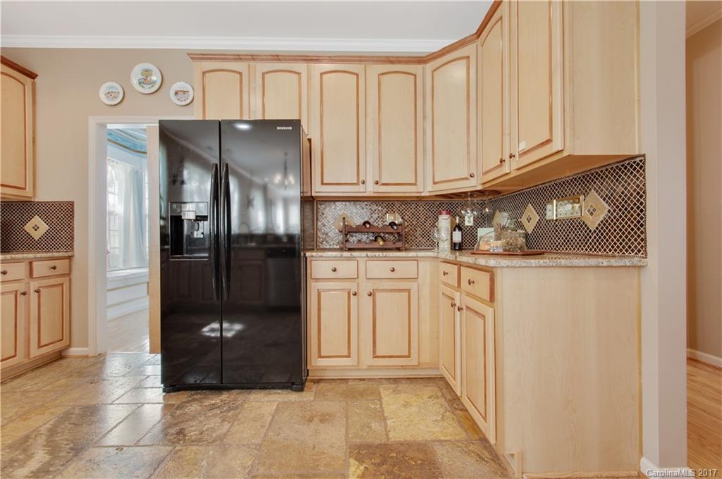 402 Garnet Court Fort Mill, SC 29708 - Photo 8 of 24