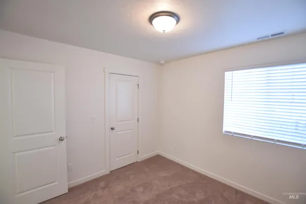 $2,295 | 4589 East Vera Cruz Street, Nampa, ID 83687