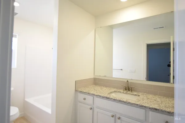 $2,295 | 4589 East Vera Cruz Street, Nampa, ID 83687