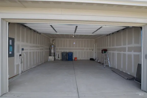 $2,295 | 4589 East Vera Cruz Street, Nampa, ID 83687