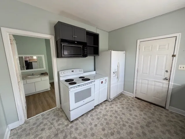 $1,600 | 2006 Gloucester Street, Brunswick, GA 31520