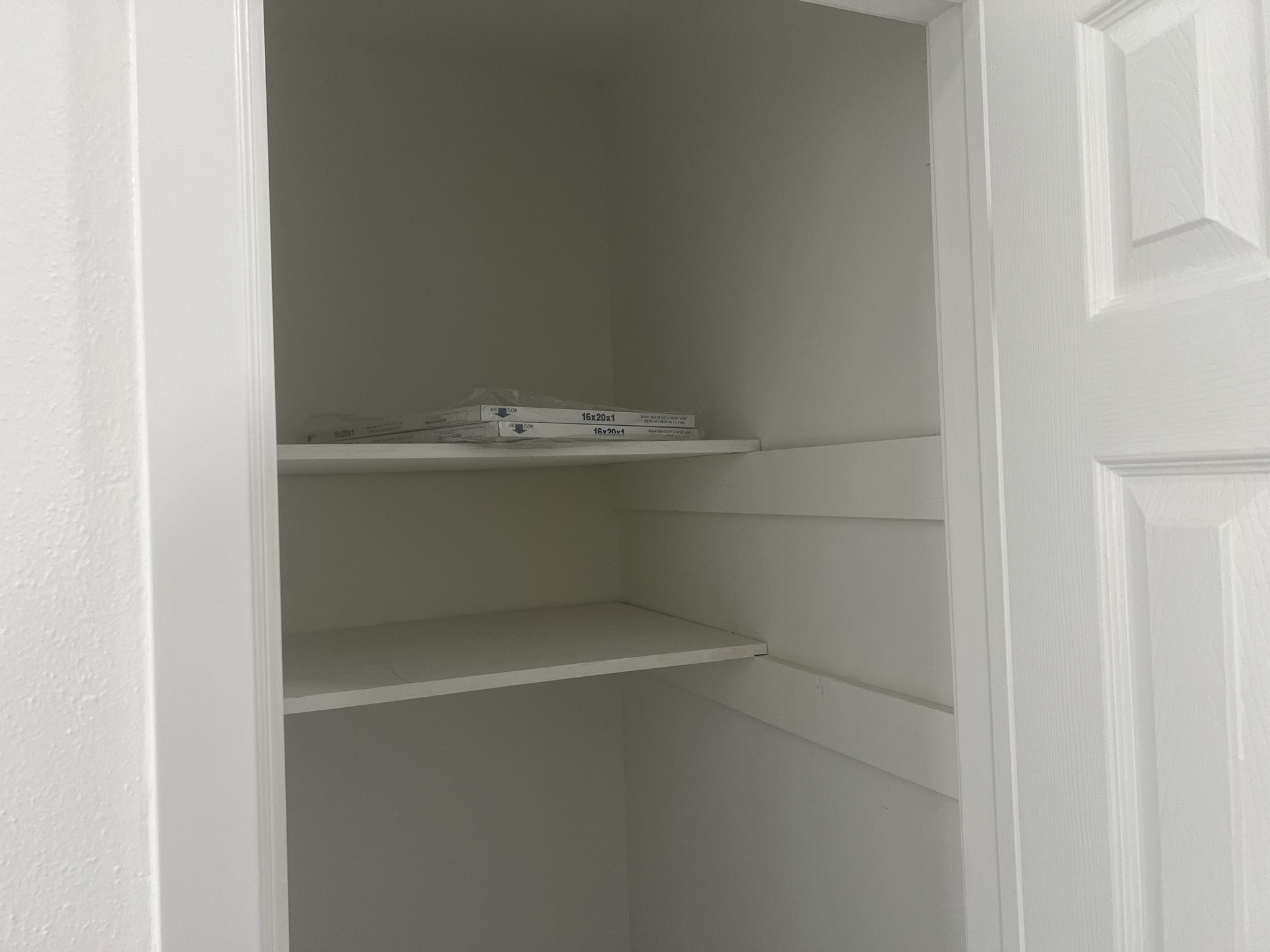 9007 Dunlap Street Houston, TX 77074 - Photo 16 of 22 Hall- EXTRA hall storage