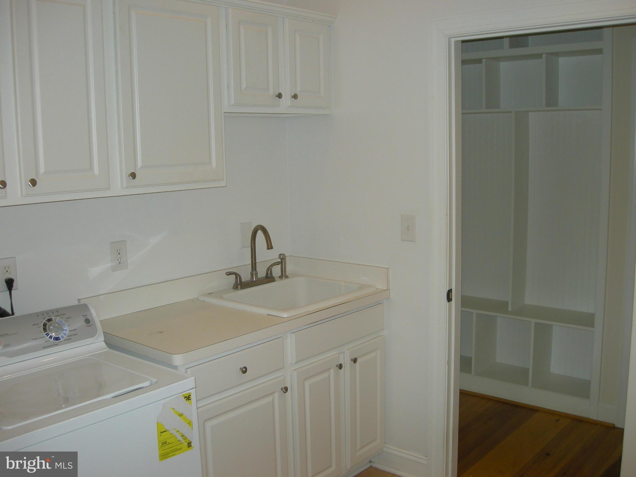 3903 Eland Road Phoenix, MD 21131 - Photo 5 of 29 1st floor laundry room