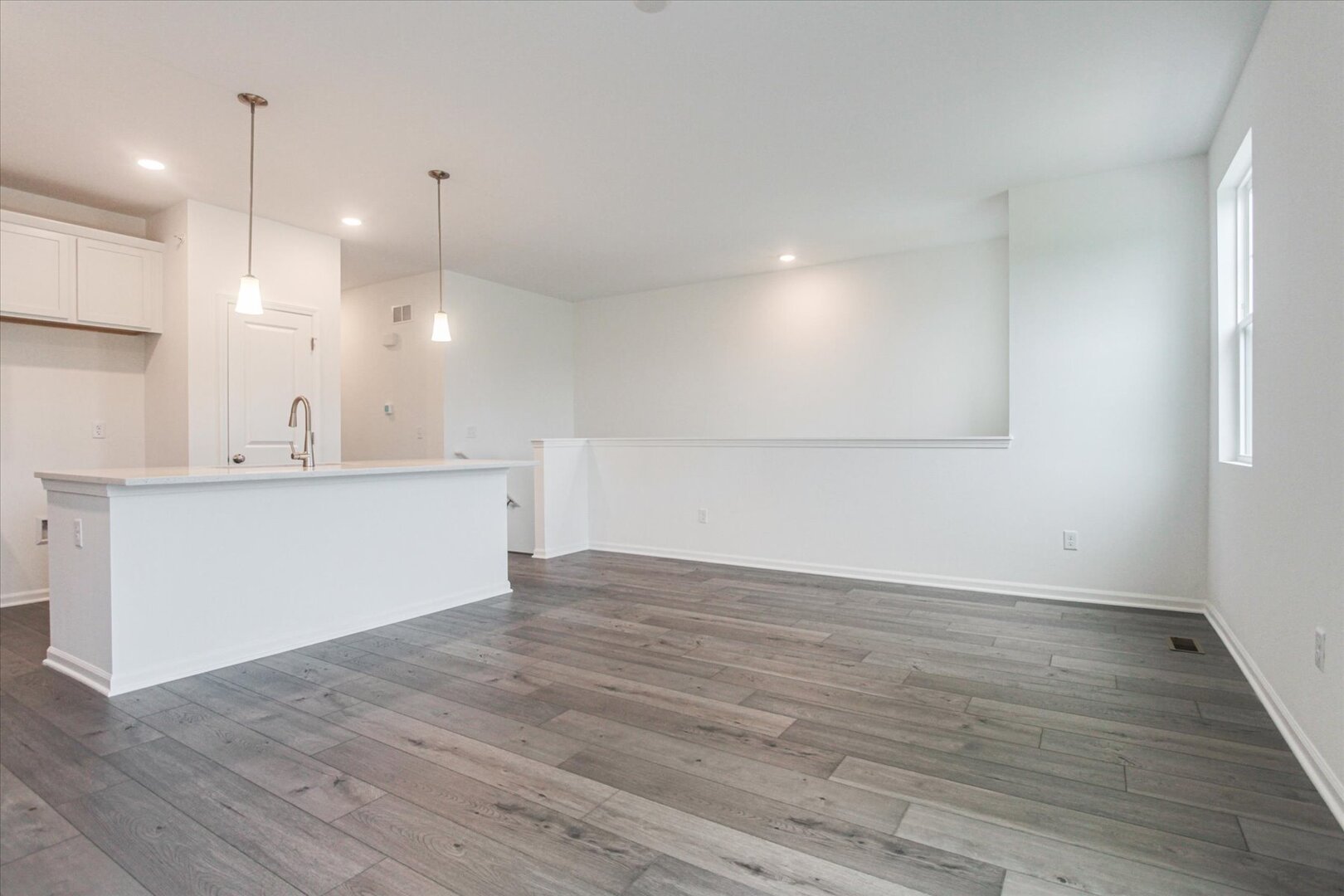 424 Comstock Road South Elgin, IL 60177 - Photo 12 of 31