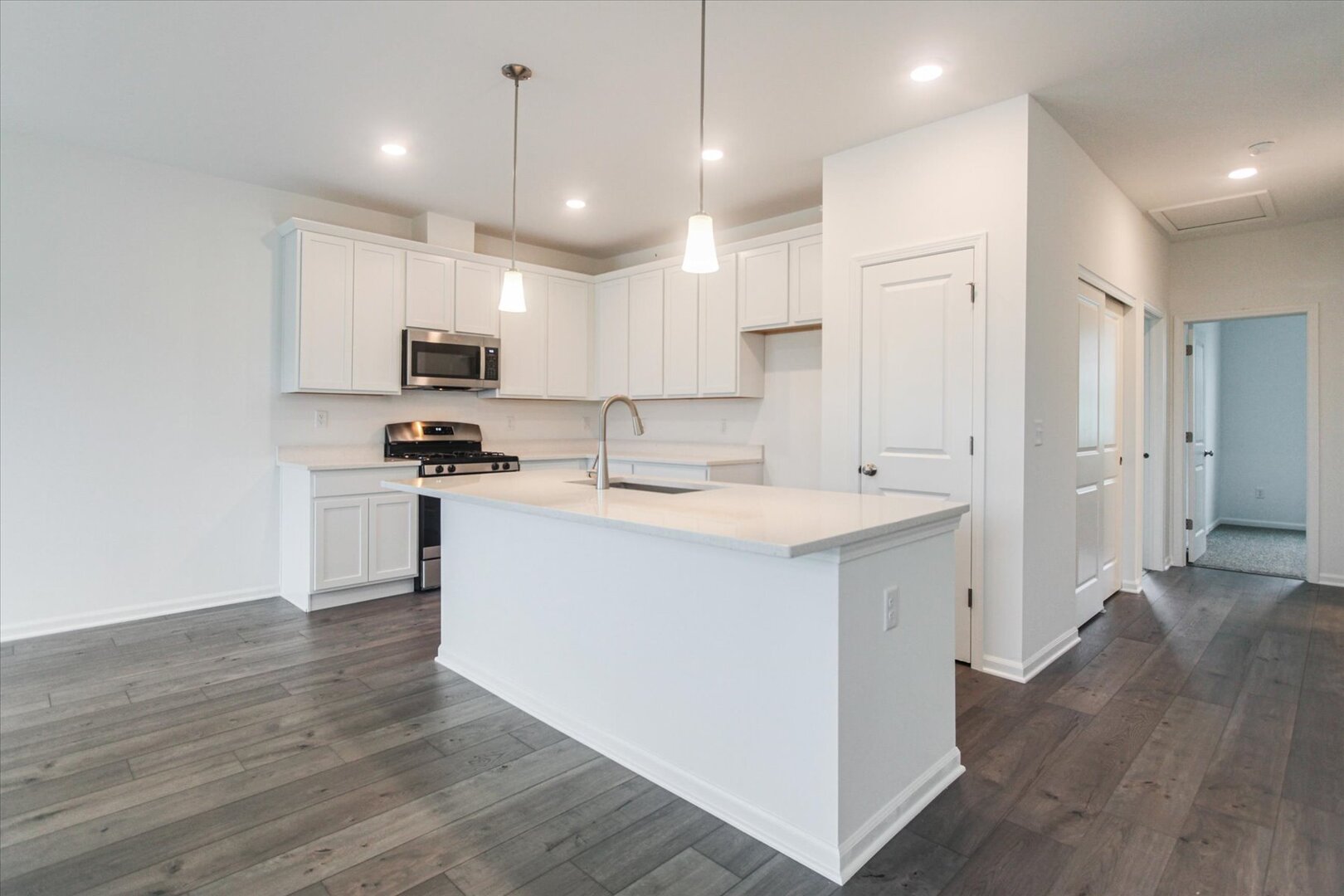 424 Comstock Road South Elgin, IL 60177 - Photo 17 of 31