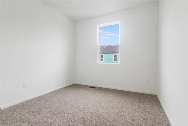 $339,990 | 424 Comstock Road, South Elgin, IL 60177