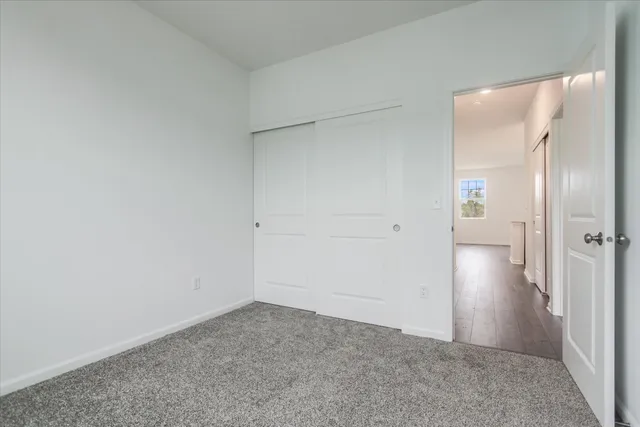 $339,990 | 424 Comstock Road, South Elgin, IL 60177