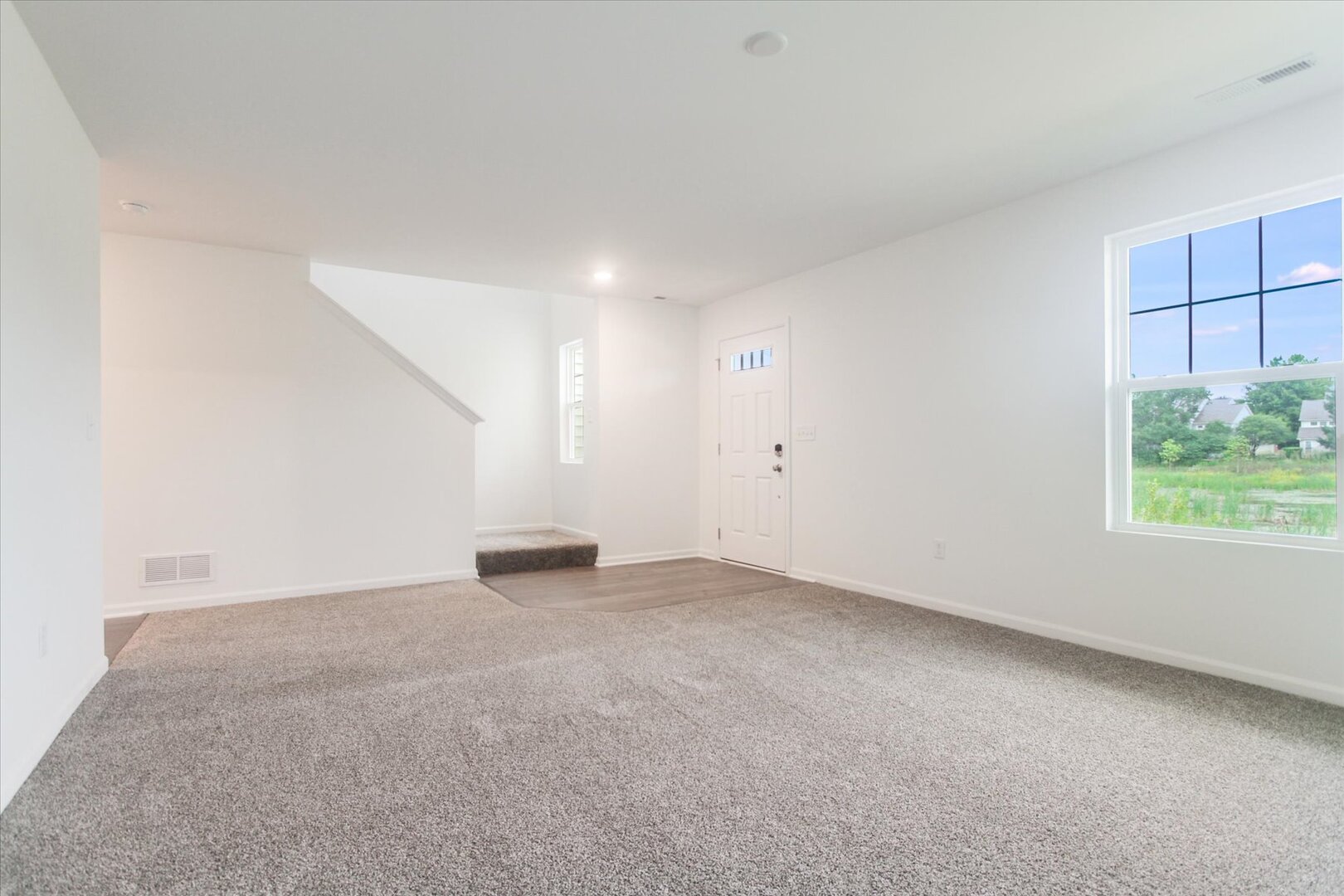 424 Comstock Road South Elgin, IL 60177 - Photo 7 of 31