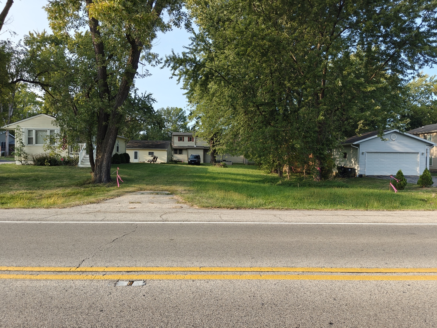 26152 West Rollins Road Ingleside, IL 60041 - Photo 2 of 19