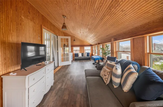 $6,000 | 639 Ocean Breeze Walk, Ocean Beach, NY 11770