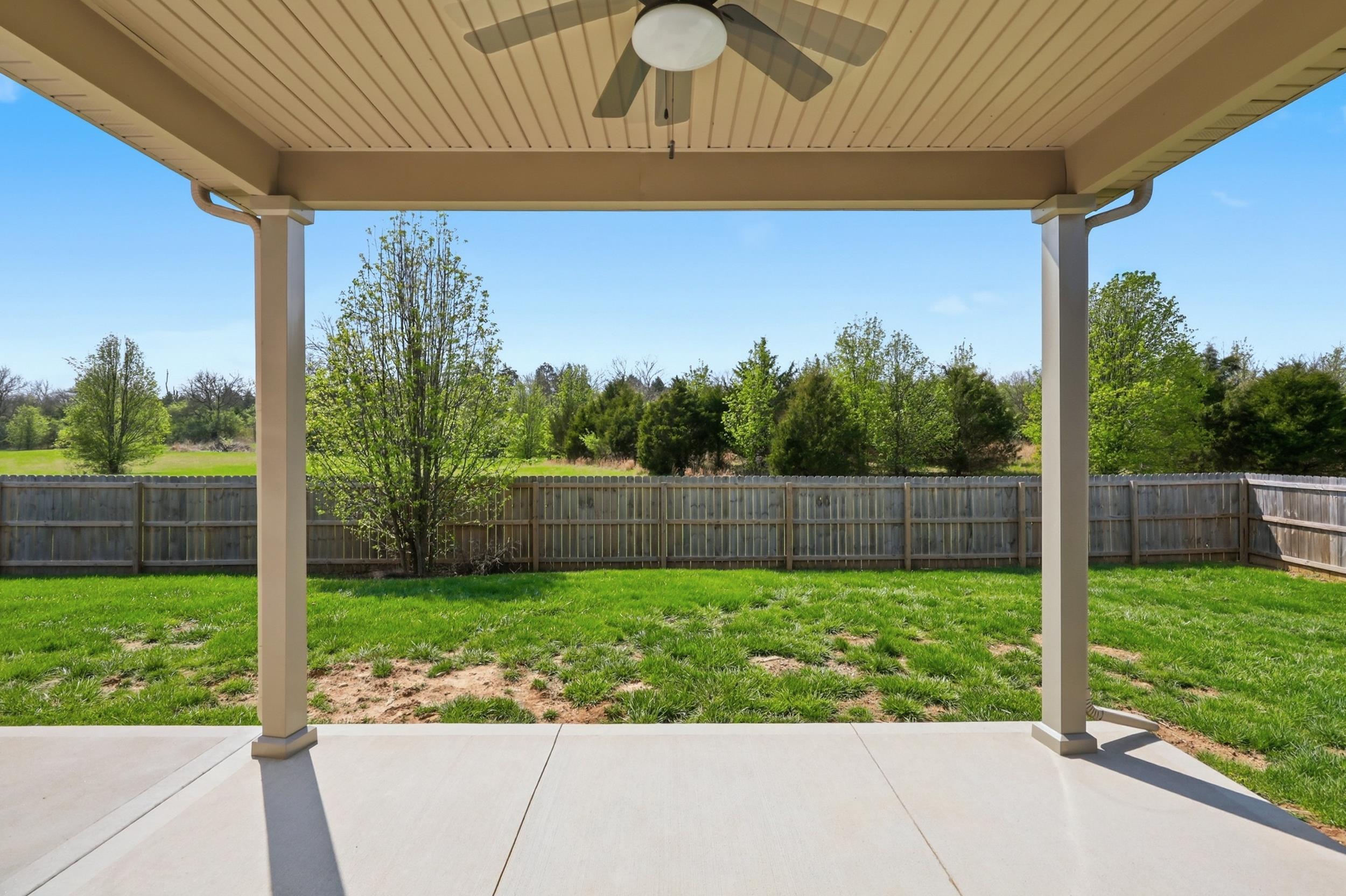 112 Stone Ridge Drive Frankfort, KY 40601 - Photo 33 of 41 33 Covered Patio