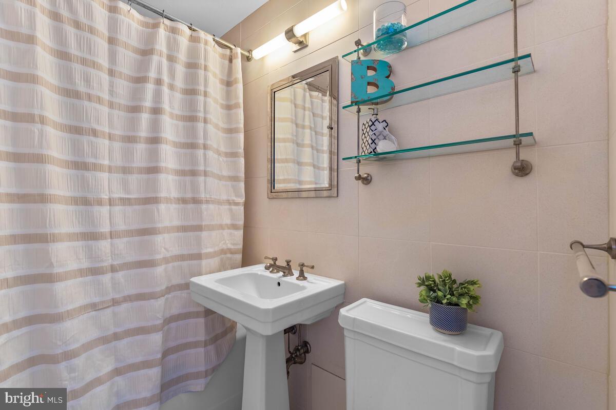 4000 Tunlaw Road Northwest, Unit 617 Washington, DC 20007 - Photo 10 of 27