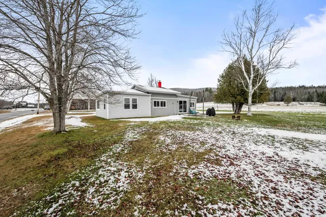 $285,000 | 1420 East Of River Road, Dummer, NH 03588