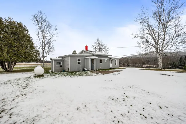 $285,000 | 1420 East Of River Road, Dummer, NH 03588