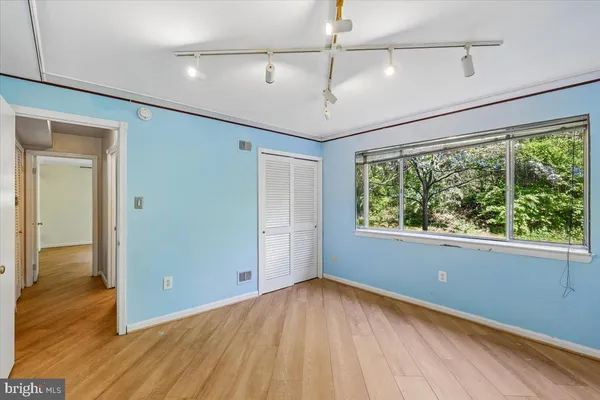 $2,600 | 5011 Sentinel Drive, Unit 61, Bethesda, MD 20816