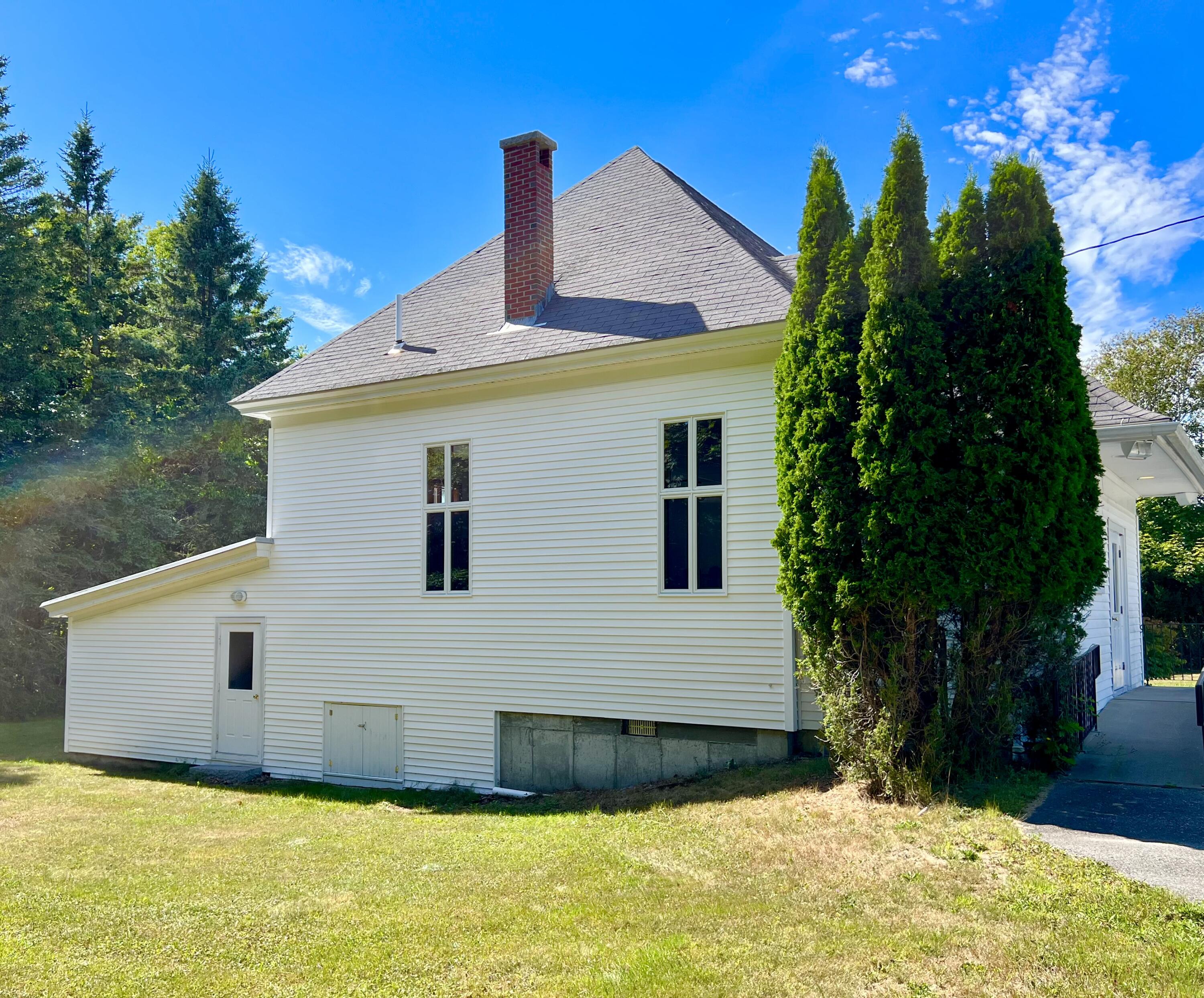 658 Tremont Road Tremont, ME 04612 - Photo 2 of 42 Exterior left side