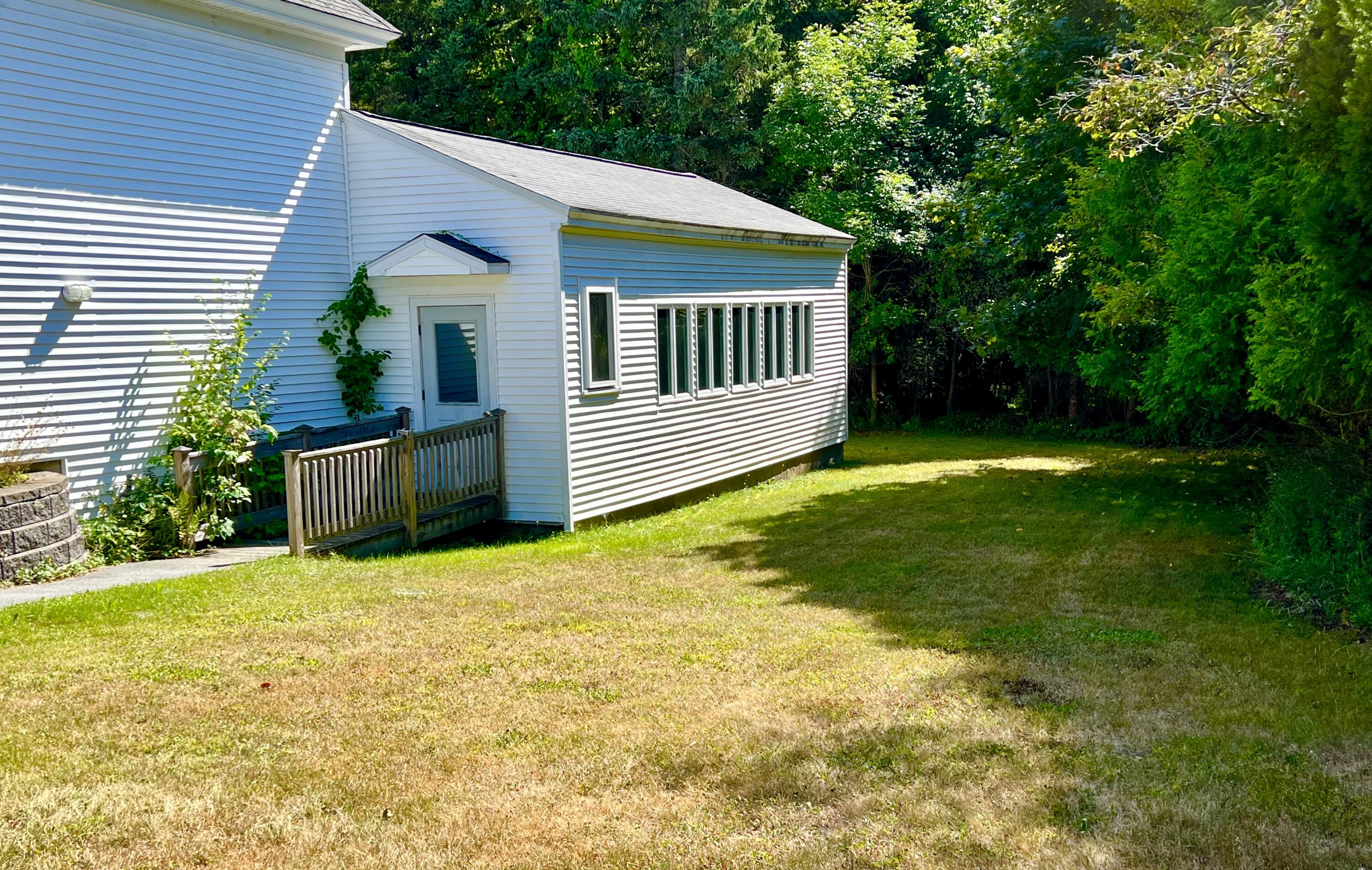 658 Tremont Road Tremont, ME 04612 - Photo 5 of 42 Exterior right side & side lawn