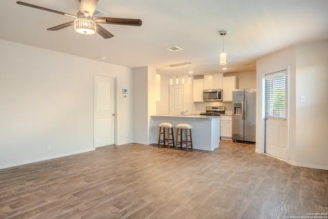 $1,600 | 1110 Andean Emerald, San Antonio, TX 78253