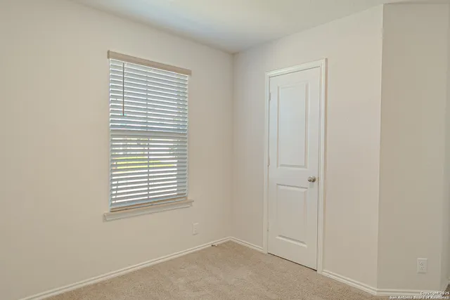 $1,600 | 1110 Andean Emerald, San Antonio, TX 78253