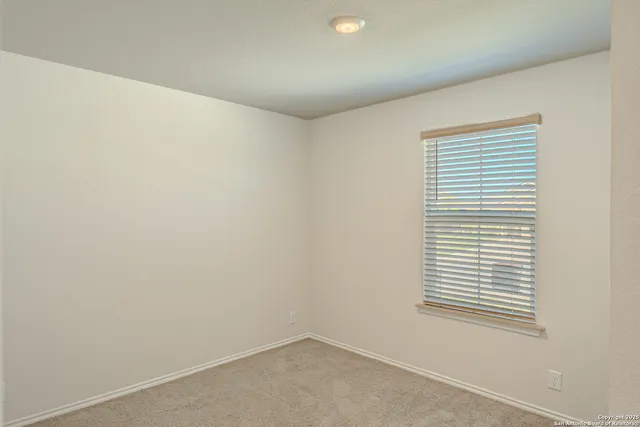 $1,600 | 1110 Andean Emerald, San Antonio, TX 78253