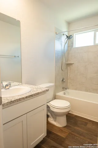 $1,600 | 1110 Andean Emerald, San Antonio, TX 78253