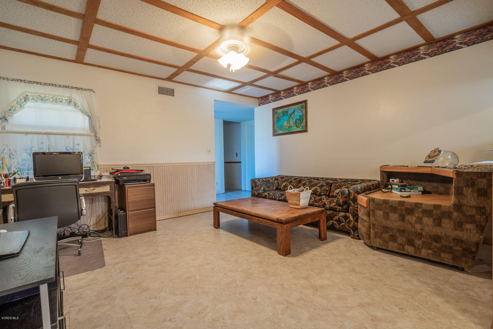 5250 Mildred Street Simi Valley, CA 93063 - Photo 5 of 30 5250+Mildred+St+Simi+Valley-4-web-Family