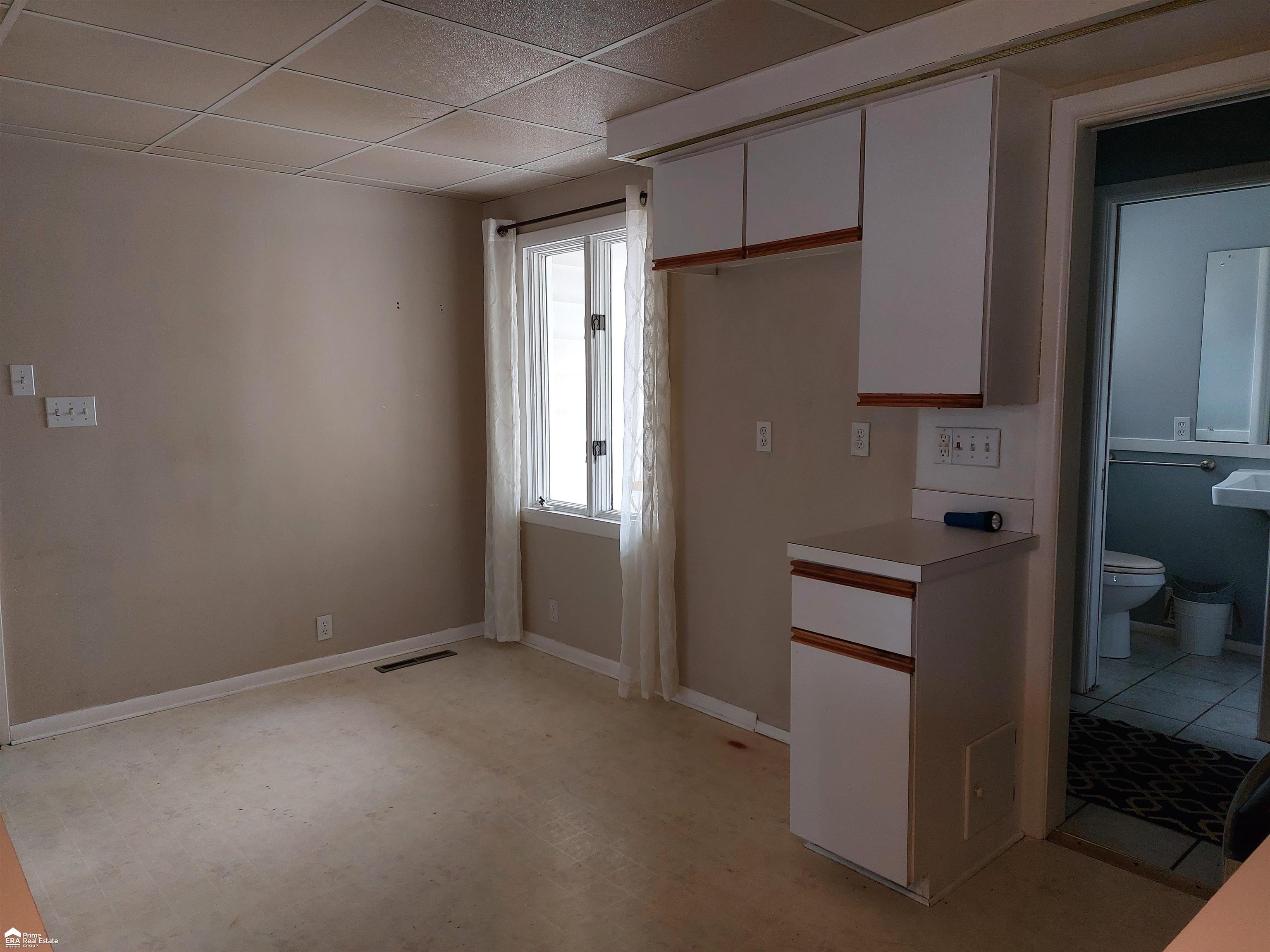 3601 Miller Road Flint, MI 48503 - Photo 6 of 28 50129722-82eb9574-5937-47b1-bfc2-78d1c946b66a.JPG