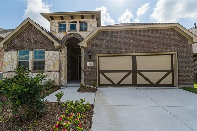 $2,500 | 969 Canterbury Lane, Forney, TX 75126
