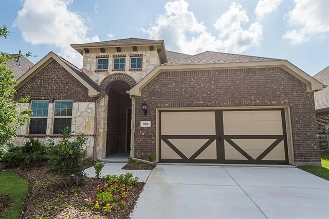 $2,500 | 969 Canterbury Lane, Forney, TX 75126