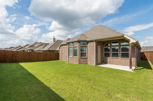 $2,500 | 969 Canterbury Lane, Forney, TX 75126