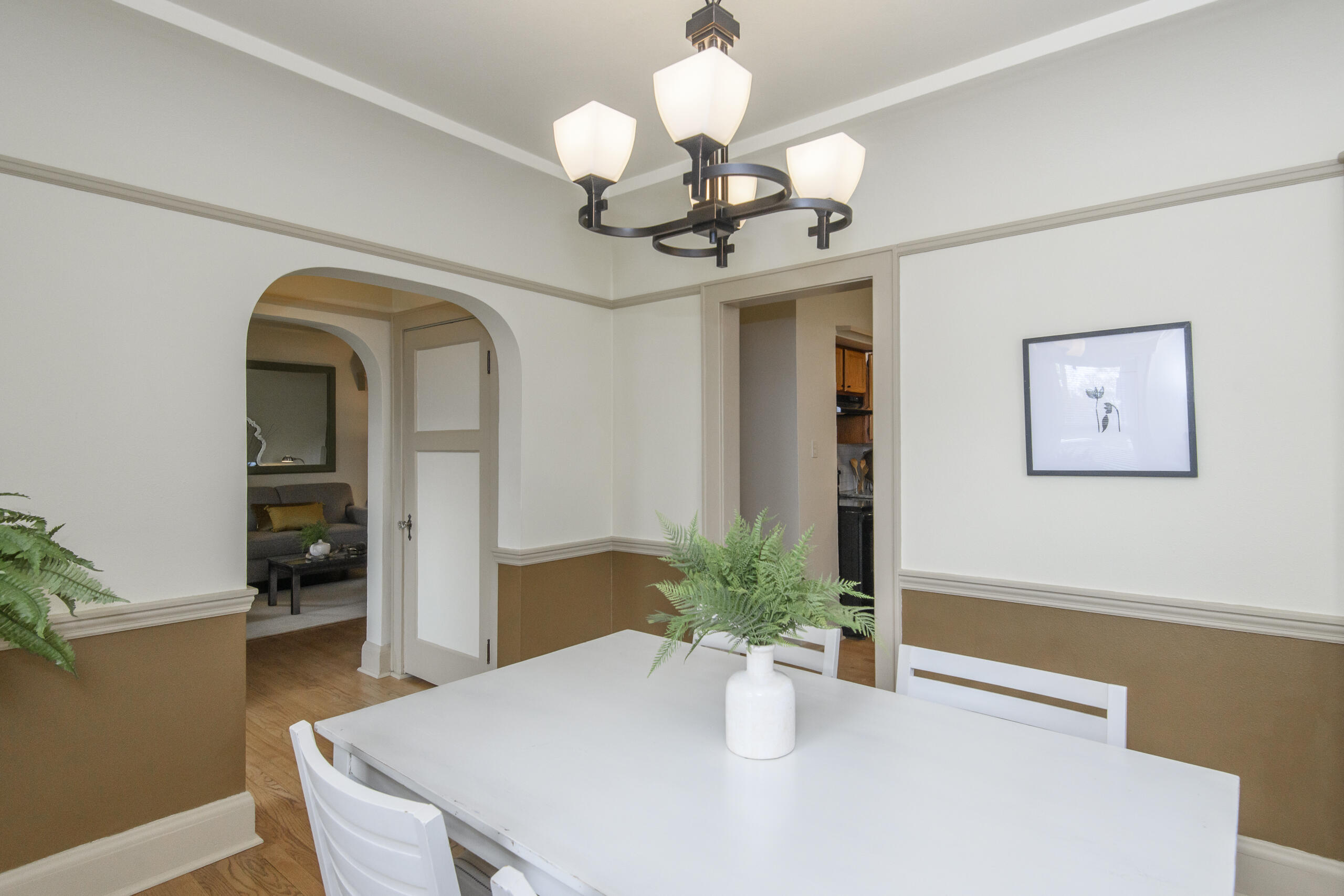 3848 South 2nd Street Milwaukee, WI 53207 - Photo 12 of 31 Dining Room
