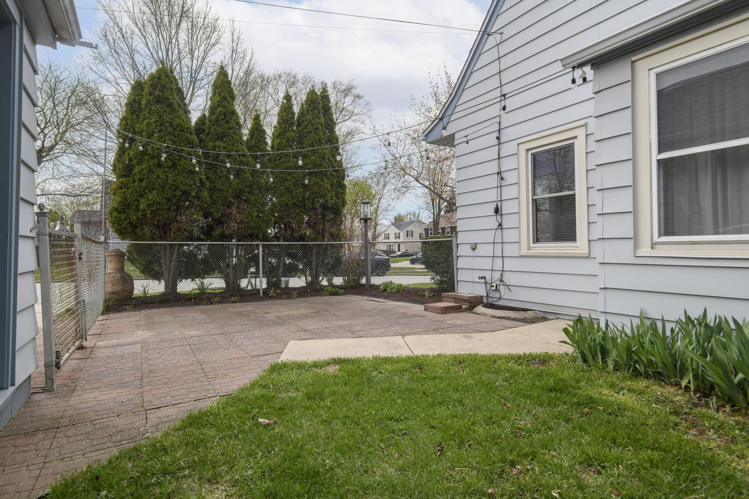 3848 South 2nd Street Milwaukee, WI 53207 - Photo 25 of 31 Patio
