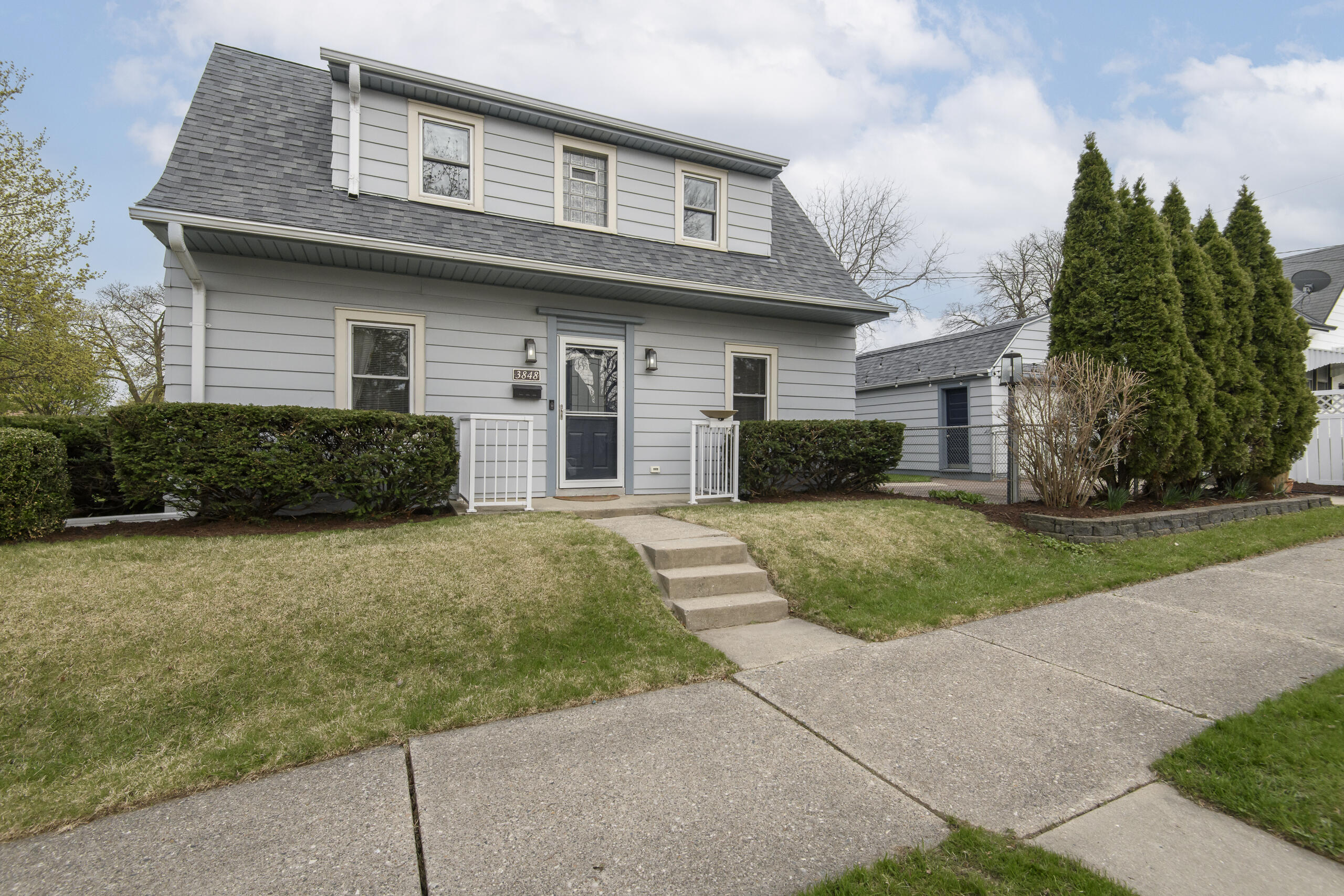3848 South 2nd Street Milwaukee, WI 53207 - Photo 2 of 31 3848 S 2nd-2
