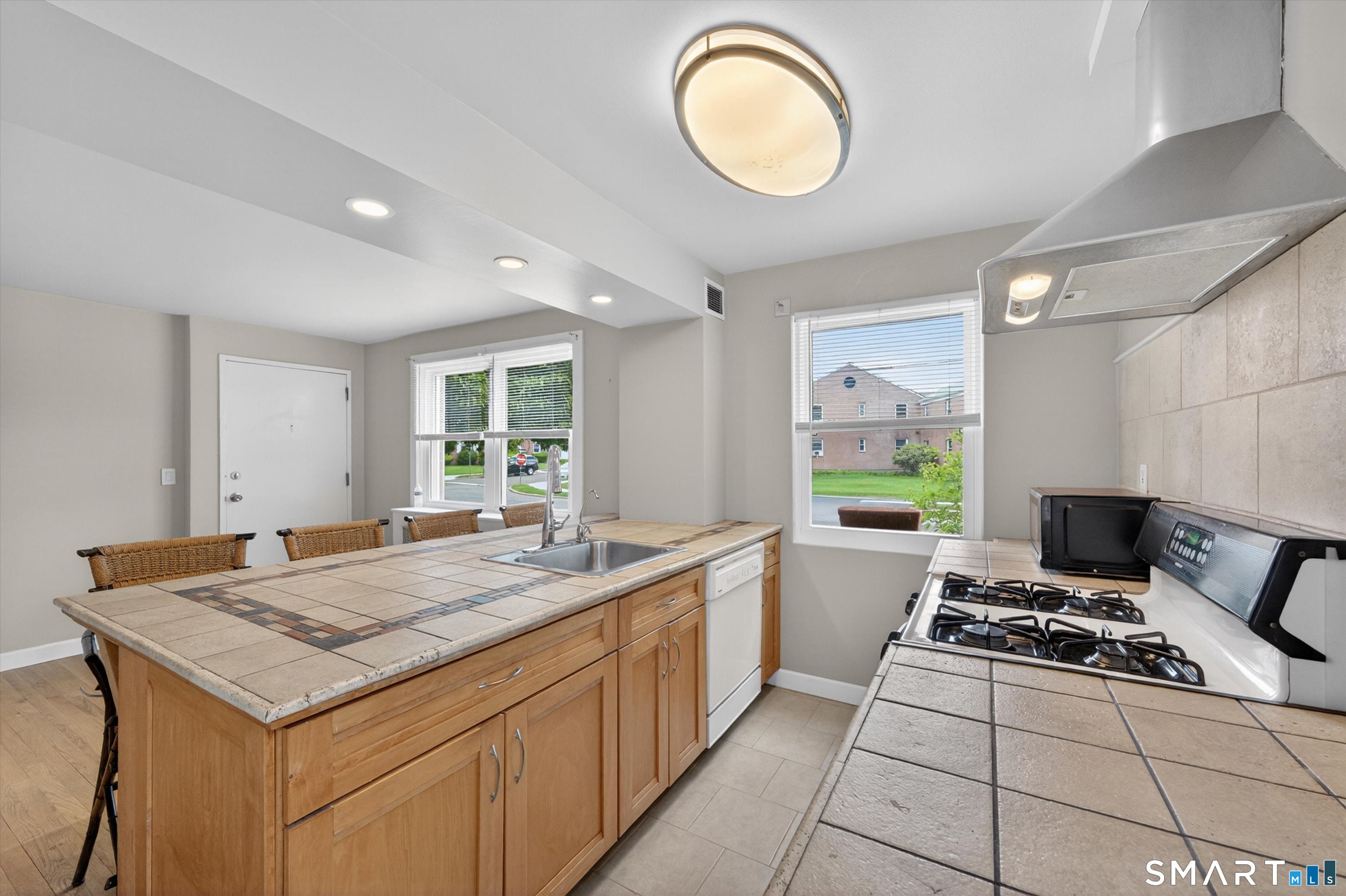 190 Seaton Road, Unit 1 Stamford, CT 06902 - Photo 8 of 20