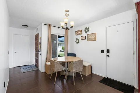 $799,000 | 2150 Beartrap Place, Escondido, CA 92027