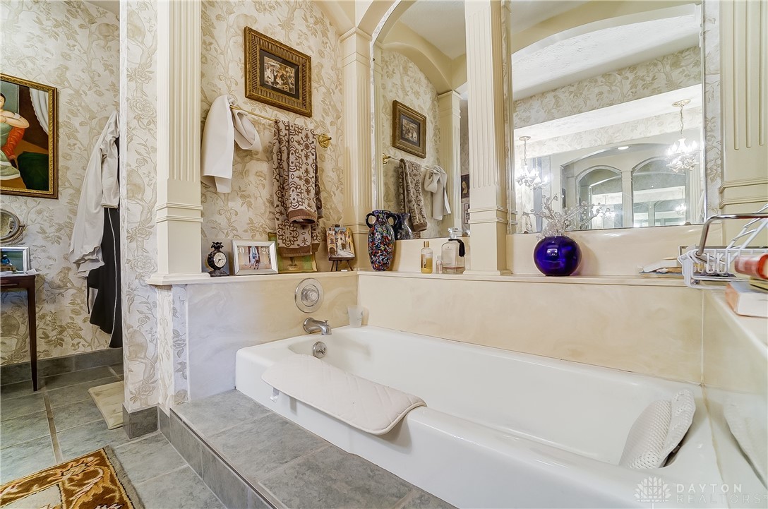 1075 Ambridge Road Centerville, OH 45459 - Photo 31 of 54 Gallery Image 31
