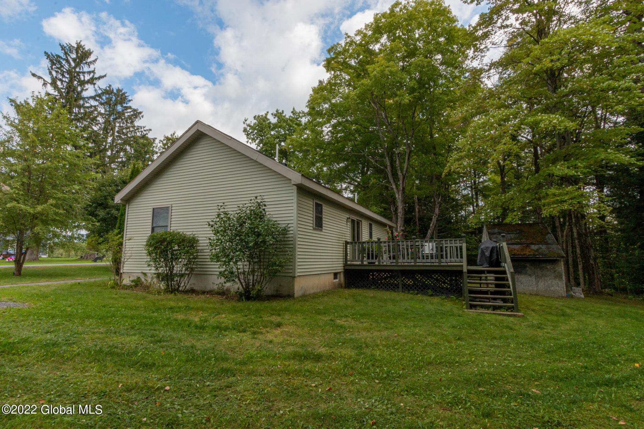 170 Ridge Road Amsterdam, NY 12010 - Photo 3 of 31 170 Ridge Rd-06