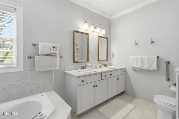 $779,000 | 136 Wormer Road, Guilderland, NY 12186